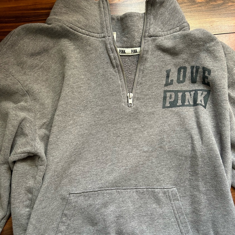 Pink by Victoria’s Secret gray women quarter zip size small no flaws